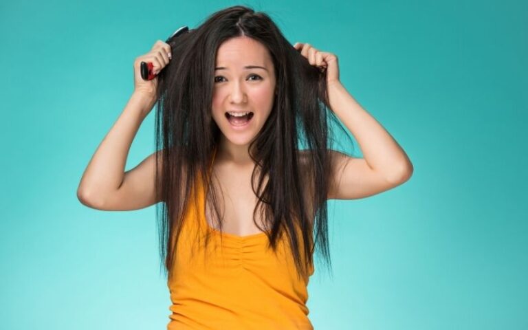 hair-loss-vs-hair-shedding-differences-causes-of-hair-loss